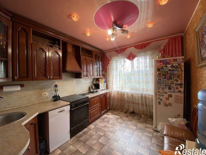 4-комн квартира мкр Буденного, 8,  д. 8