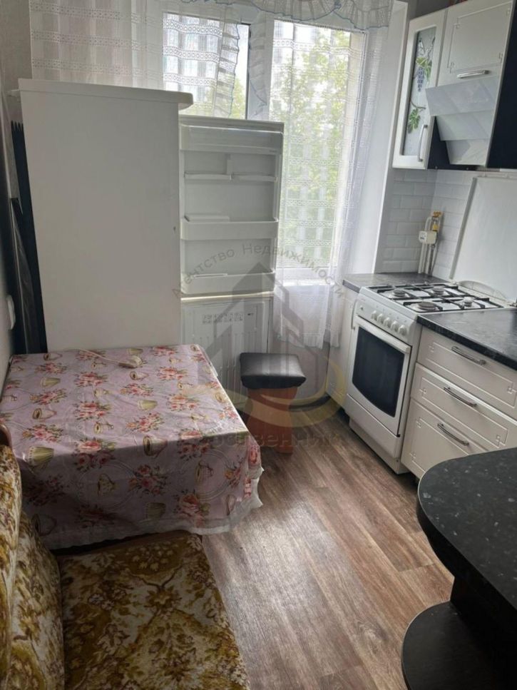 3-комн квартира Лебединец мкр, 13