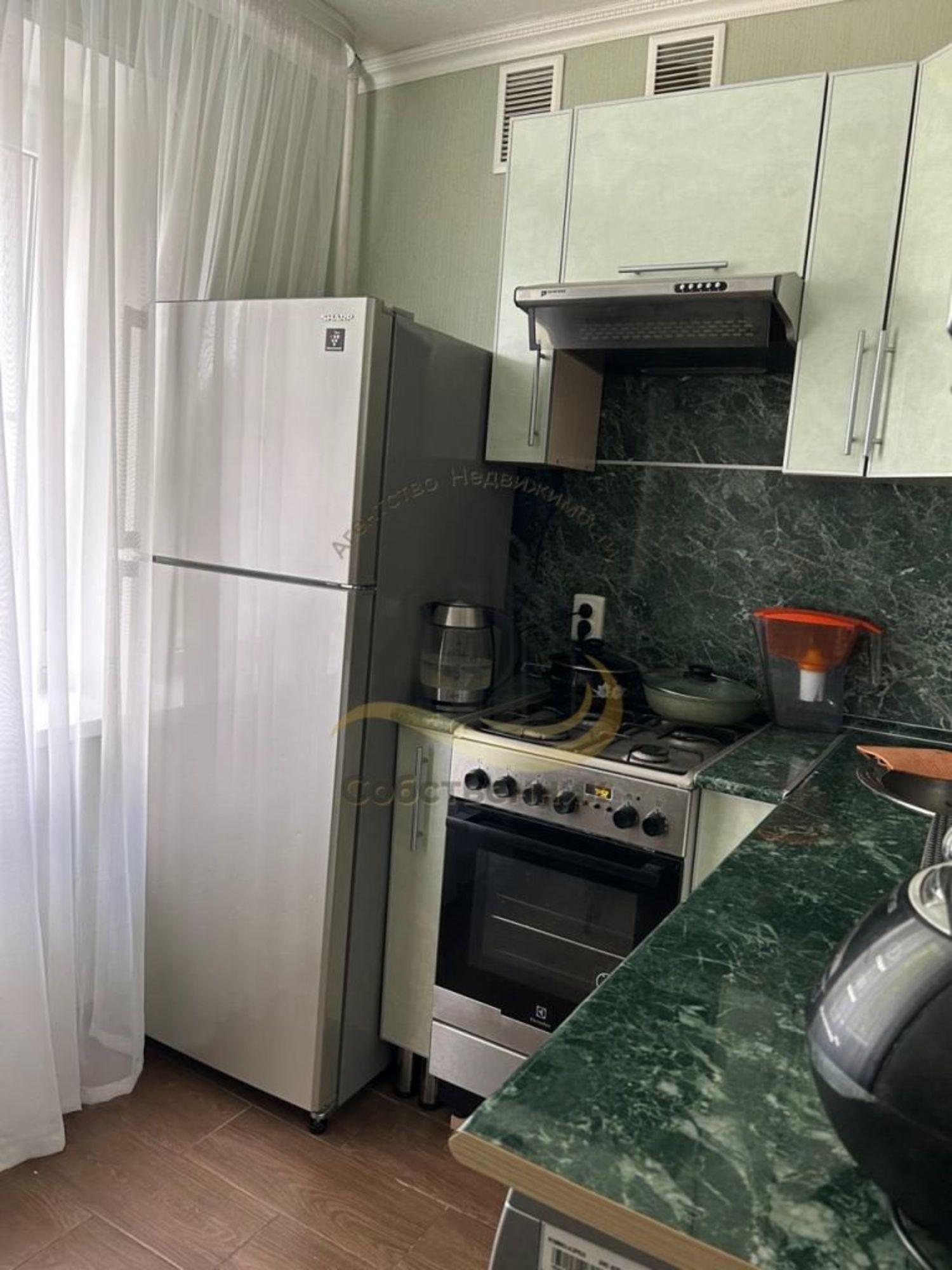 Сдать квартиру за 29 000 рублей на Лебединец мкр, 16