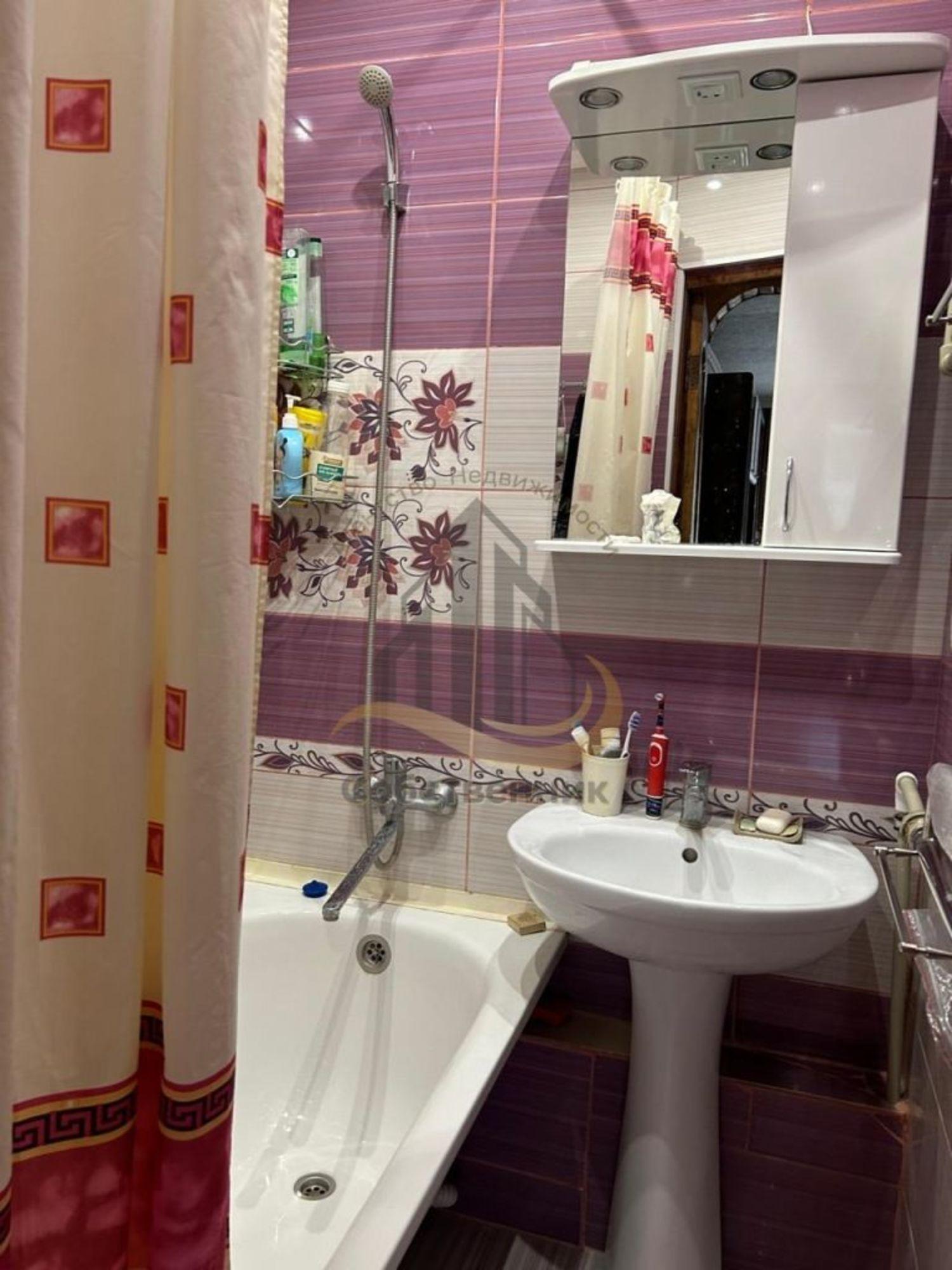 Сдать квартиру за 29 000 рублей на Лебединец мкр, 16