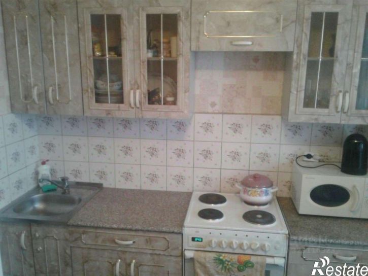 3-комн квартира мкр Королева, 10,  д. 10