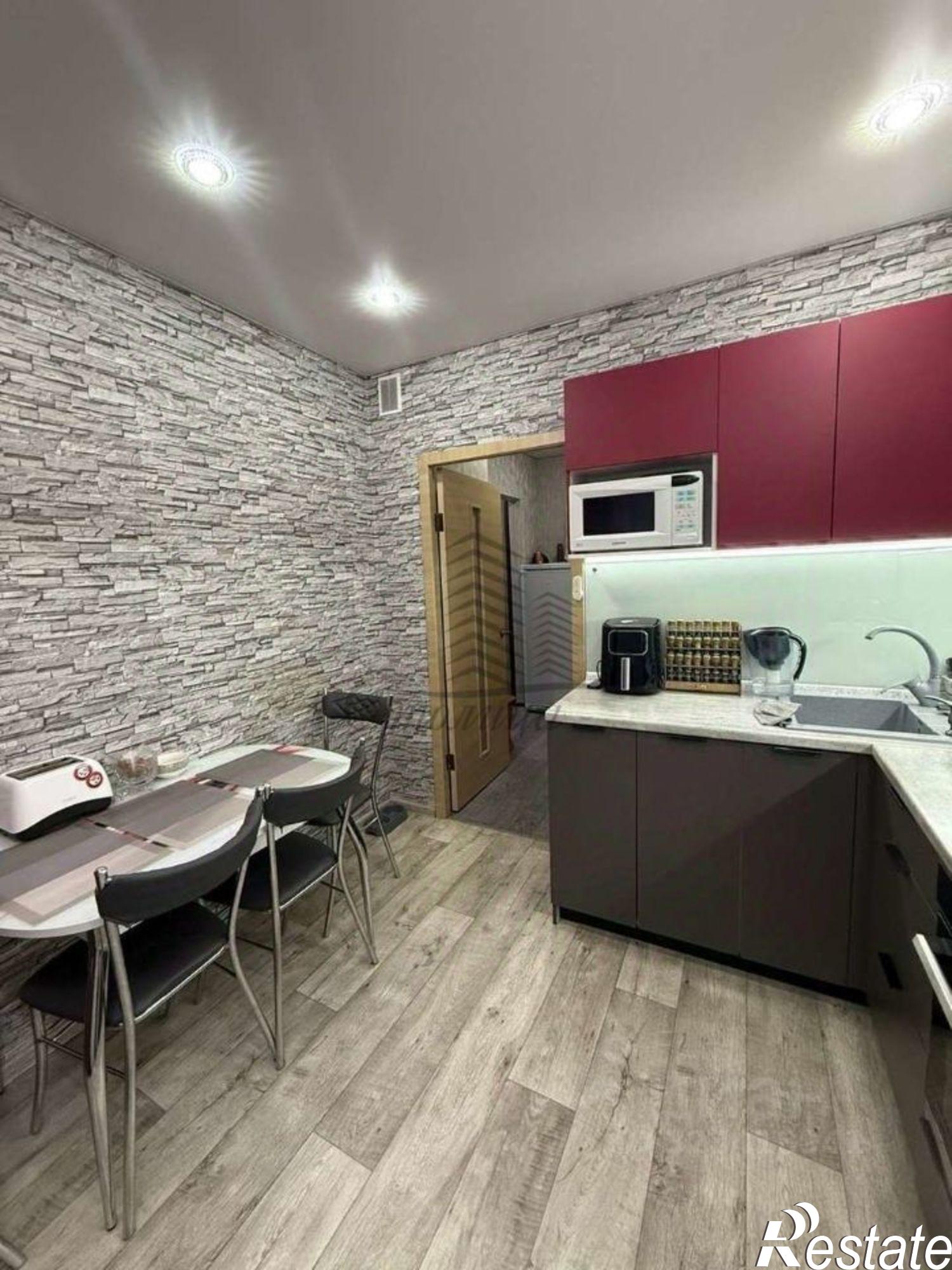 Купить квартиру за 5 550 000 рублей на мкр Жукова, 20