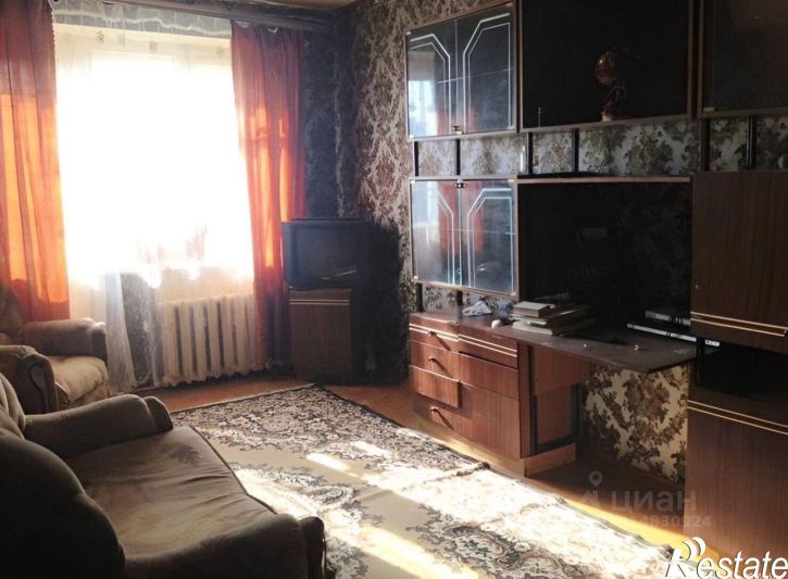 2-комн квартира мкр Горняк, 20,  д. 20