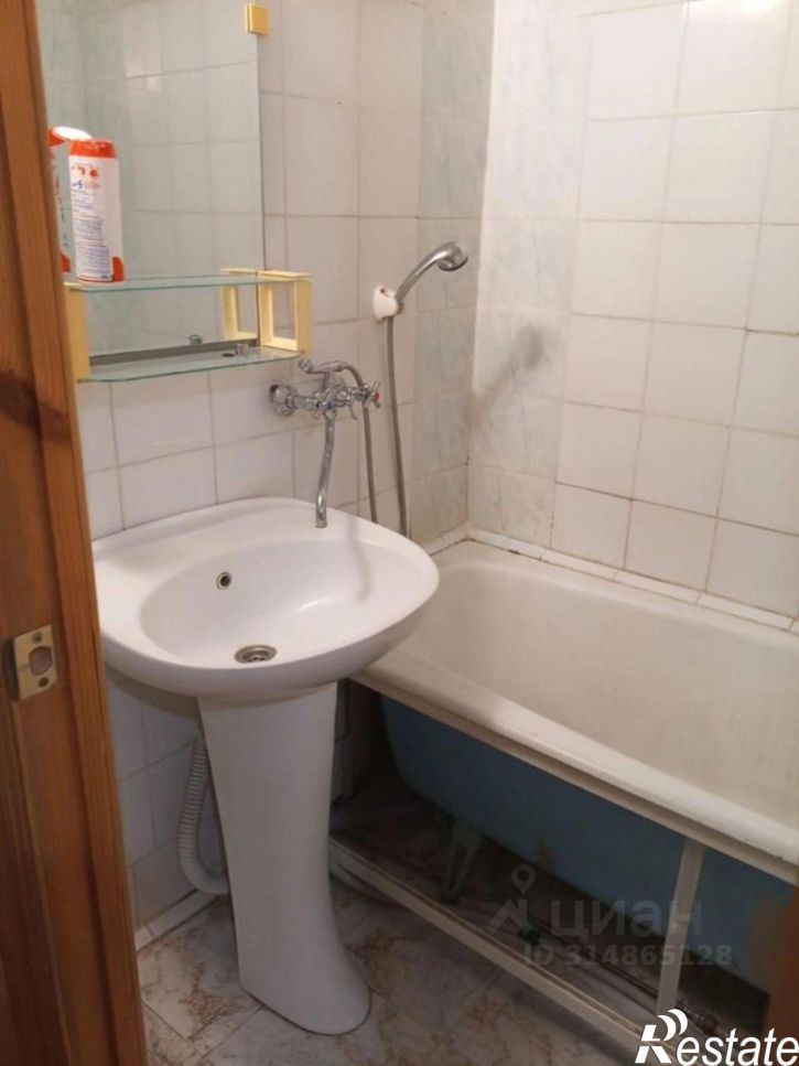 1-комн квартира мкр Макаренко, 34,  д. 34