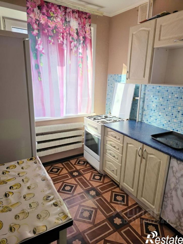 2-комн квартира Интернациональный мкр, 42,  д. 42