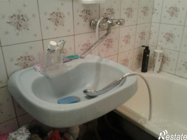 3-комн квартира мкр Королева, 10,  д. 10