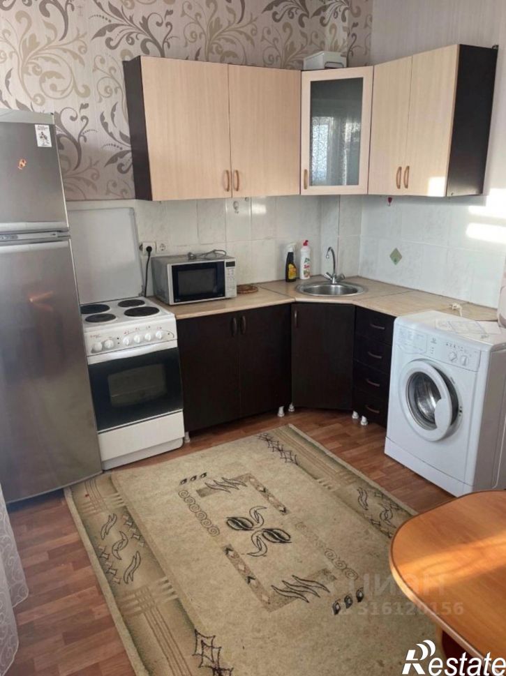 1-комн квартира мкр Космос, 12,  д. 12