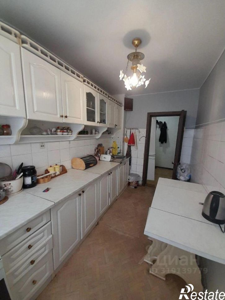 4-комн квартира Революционная улица, 48,  д. 48