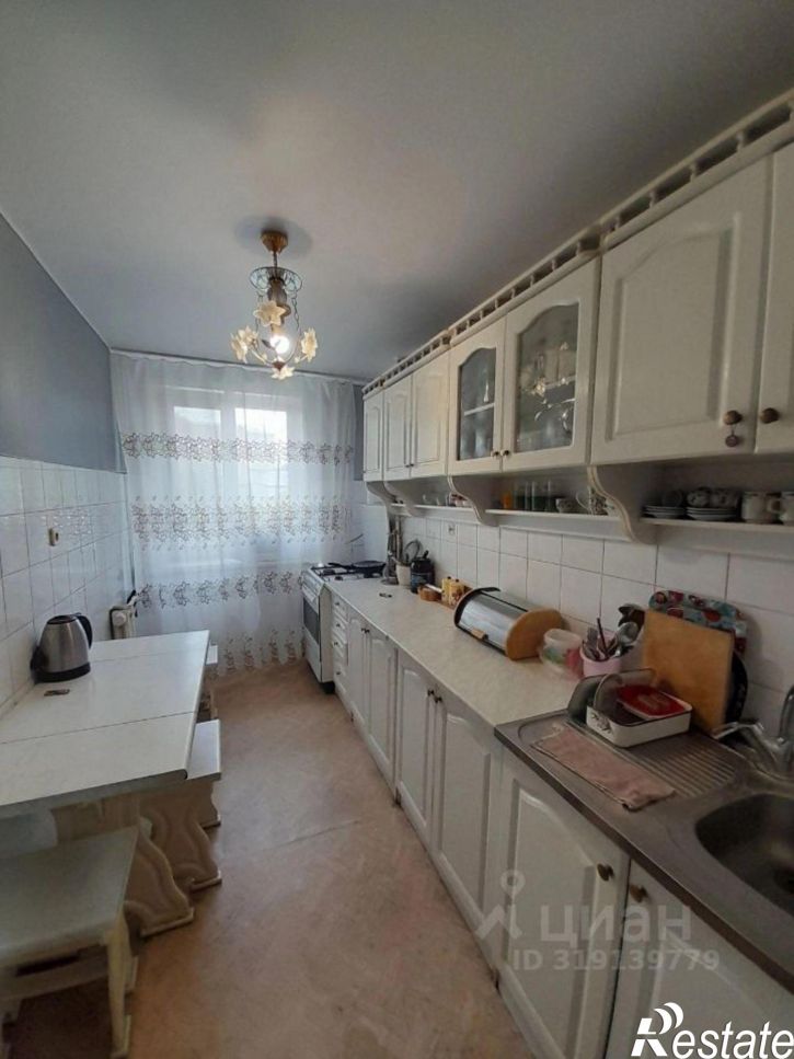 4-комн квартира Революционная улица, 48,  д. 48