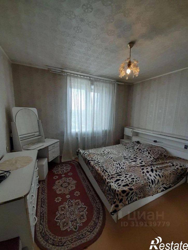 4-комн квартира Революционная улица, 48,  д. 48