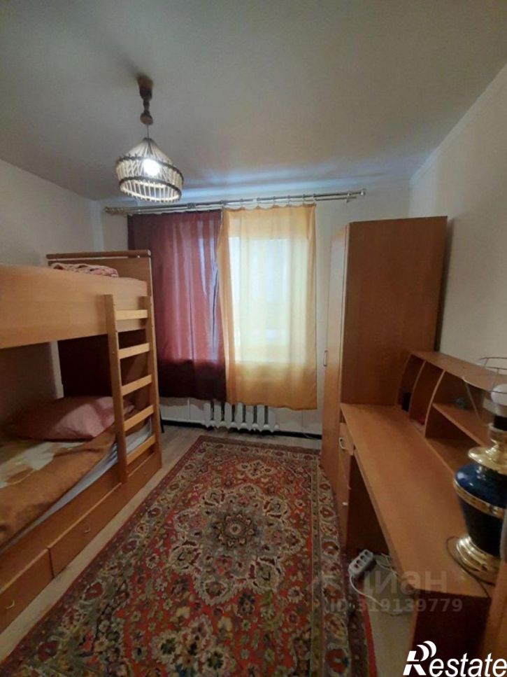 4-комн квартира Революционная улица, 48,  д. 48