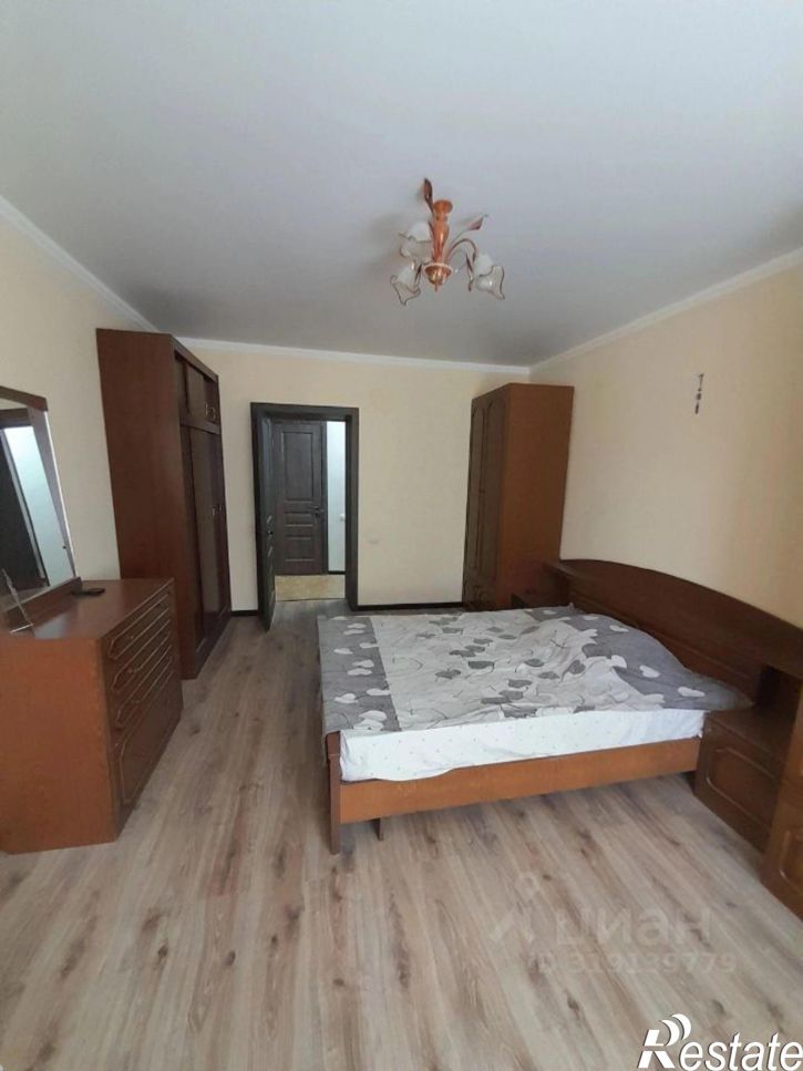 4-комн квартира Революционная улица, 48,  д. 48