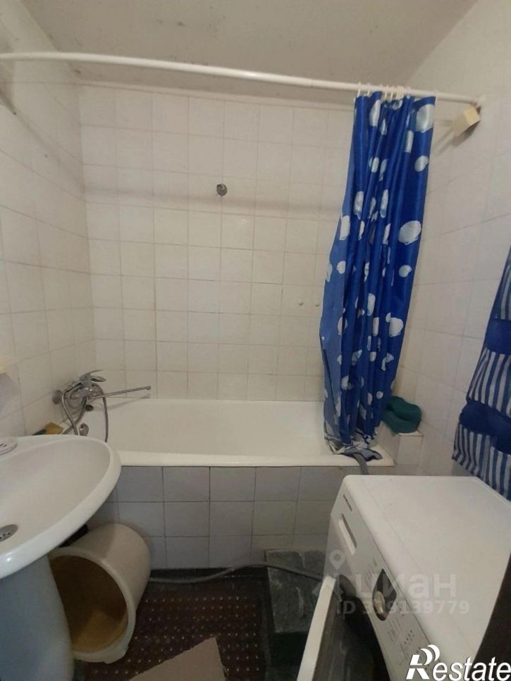 4-комн квартира Революционная улица, 48,  д. 48