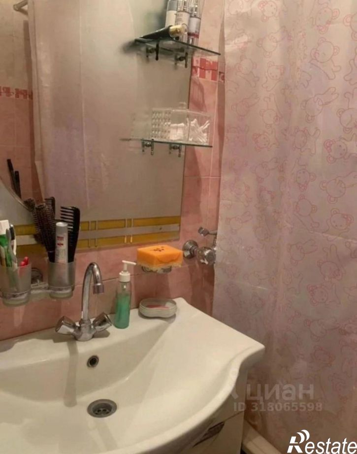 2-комн квартира мкр Макаренко, 36,  д. 36