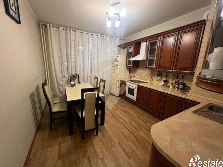 3-комн квартира Степной мкр,дом 8