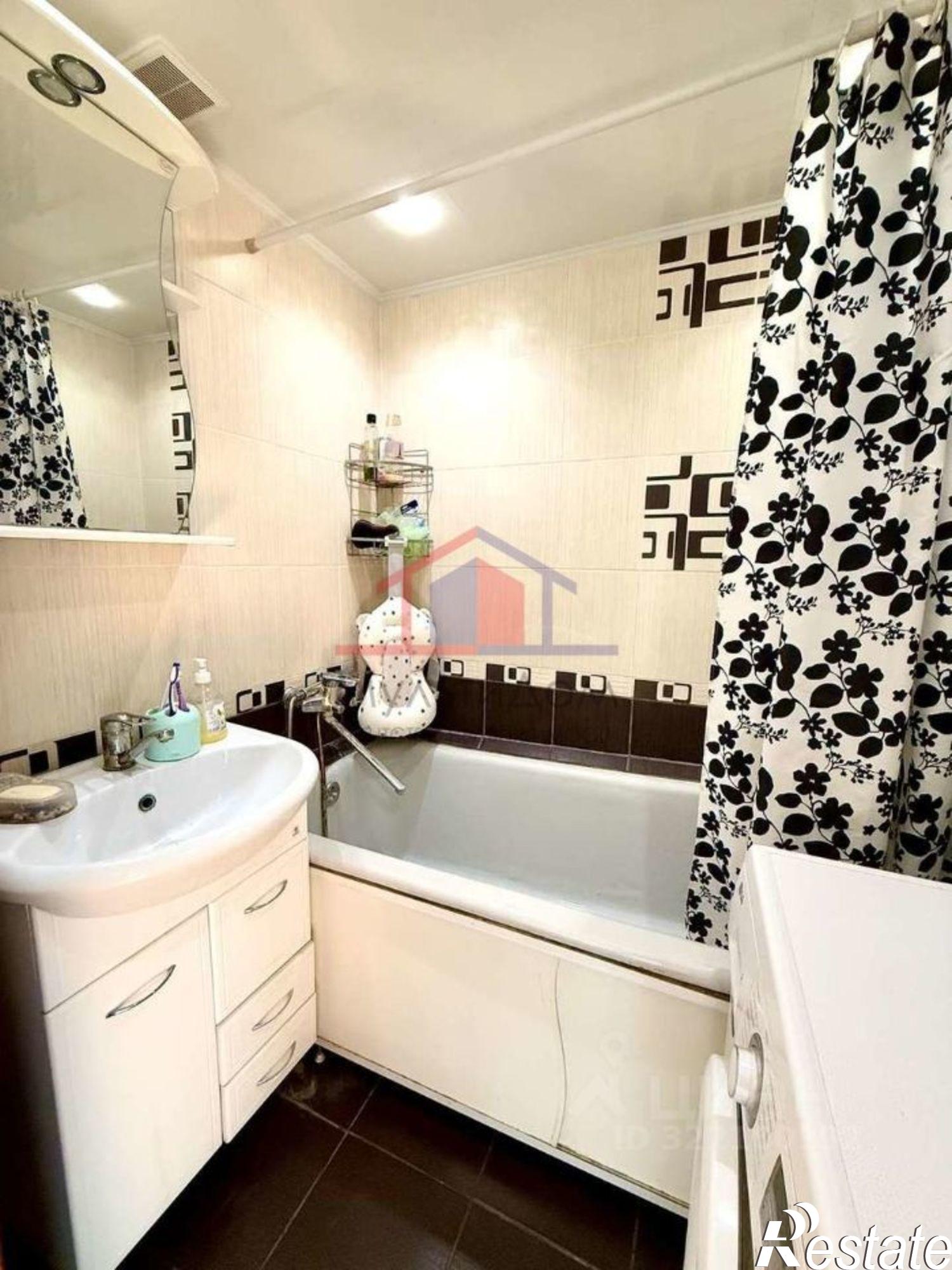 Купить квартиру за 5 500 000 рублей на мкр Конева, 8а