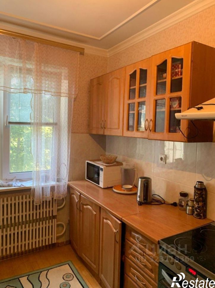 3-комн квартира мкр Королева, 4,  д. 4