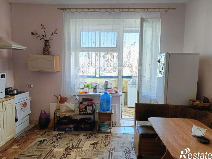 3-комн квартира Степной мкр, 1,  д. 1