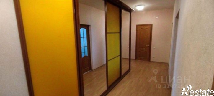 3-комн квартира Степной мкр, 18,  д. 18