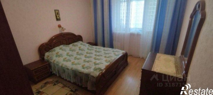 3-комн квартира Степной мкр, 18,  д. 18