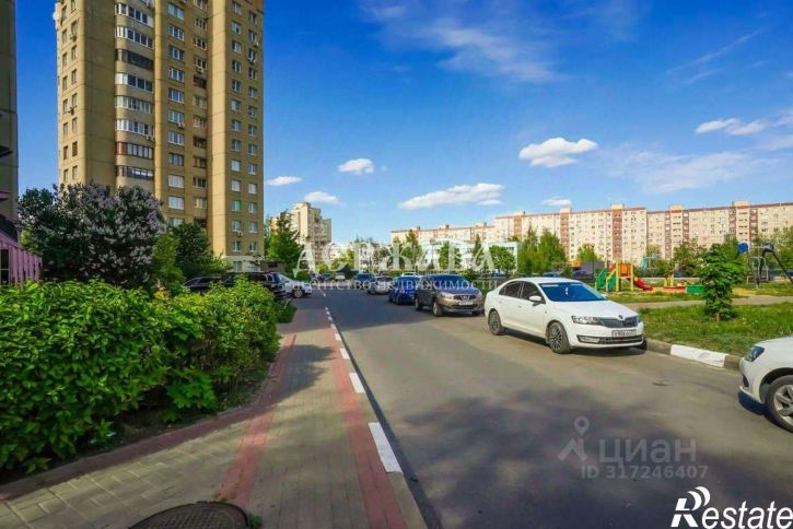 4-комн квартира мкр Королева, 36,  д. 36