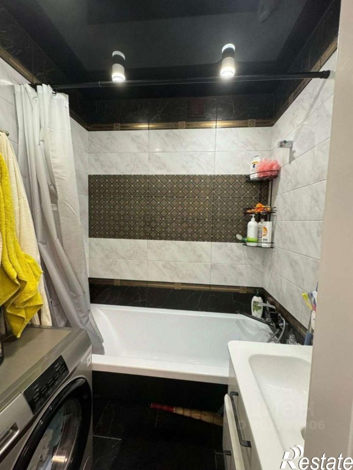 1-комн квартира мкр Космос, 11,  д. 11