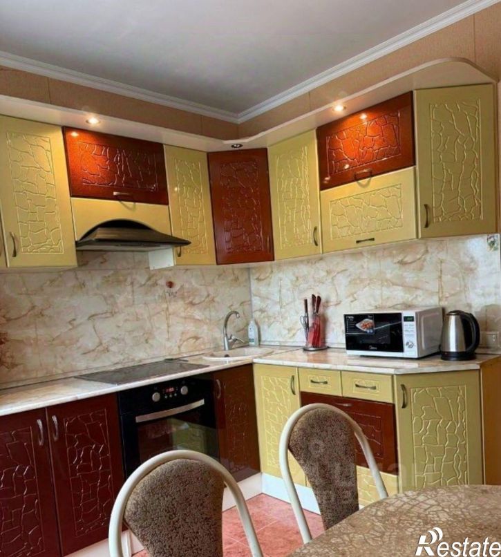 3-комн квартира Восточный мкр, 8,  д. 8