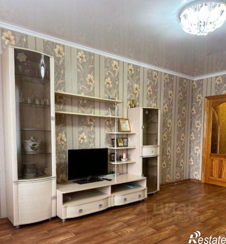 3-комн квартира Восточный мкр, 8,  д. 8