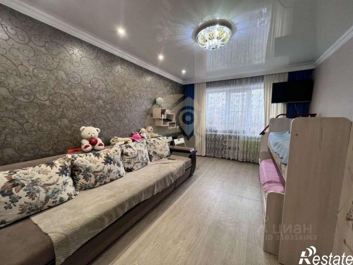 3-комн квартира Восточный мкр, 2,  д. 2