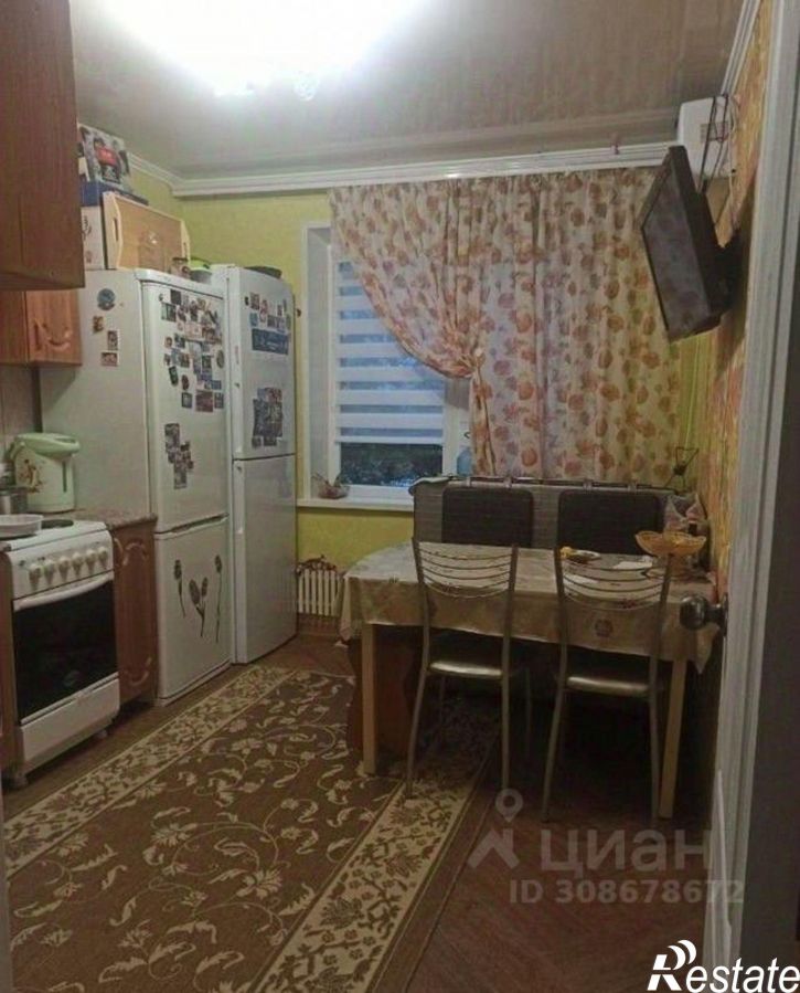 2-комн квартира Лесной мкр, 10,  д. 10