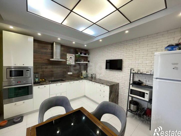 4-комн квартира мкр Дубрава квартал 3, 5,  д. 5