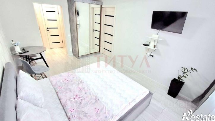 2-комн квартира мкр Горняк, 1,  д. 1