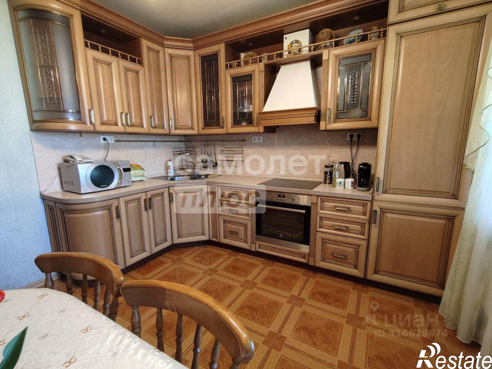 Купить квартиру за 10 000 000 рублей на Старый Оскол г.