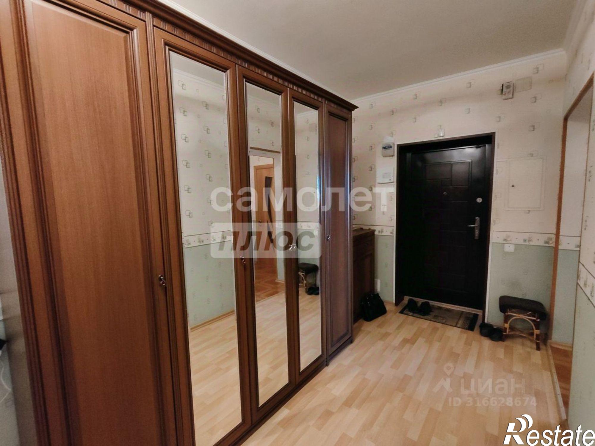 Купить квартиру за 10 000 000 рублей на Старый Оскол г.