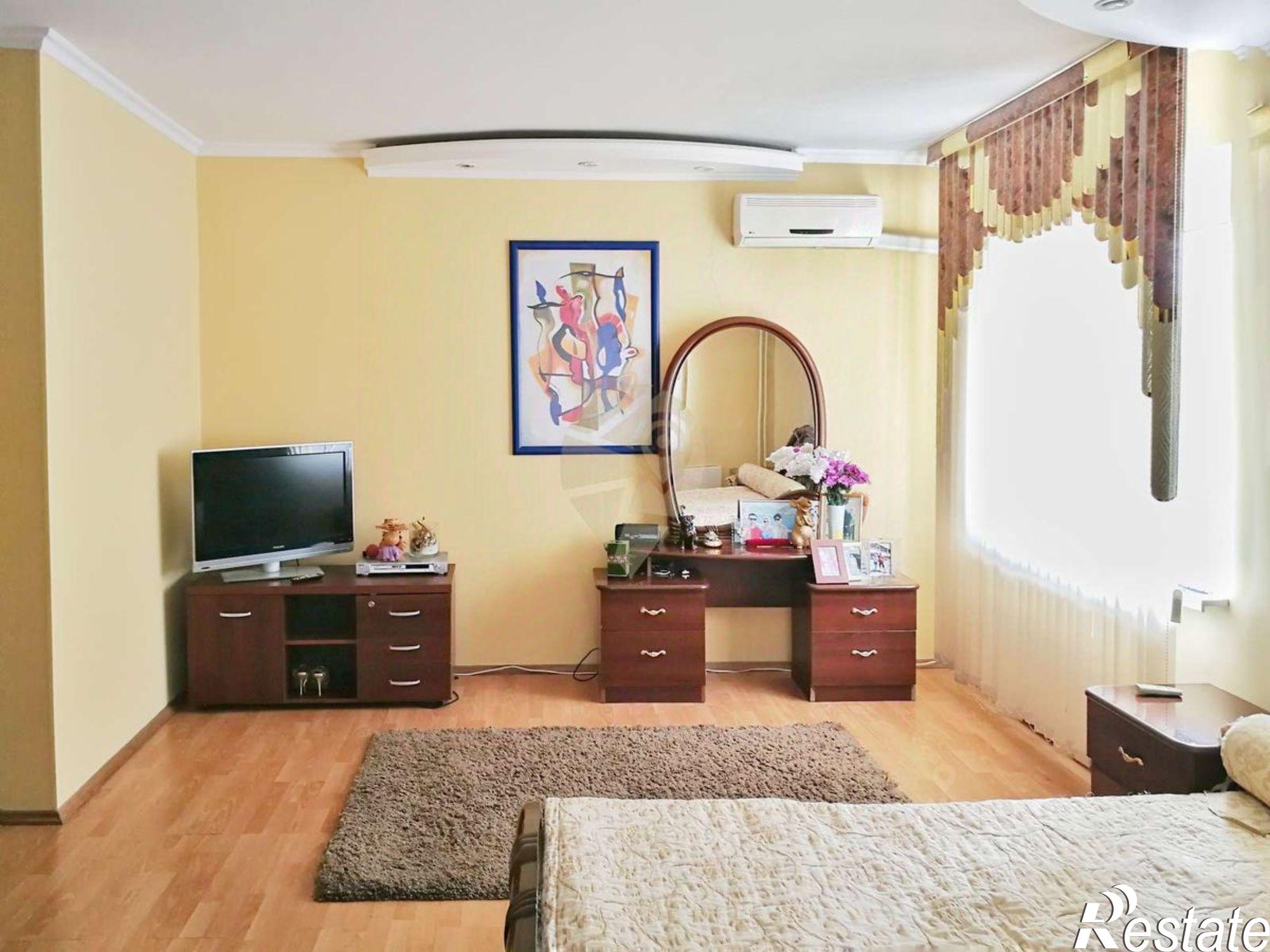 Купить квартиру за 10 450 000 рублей