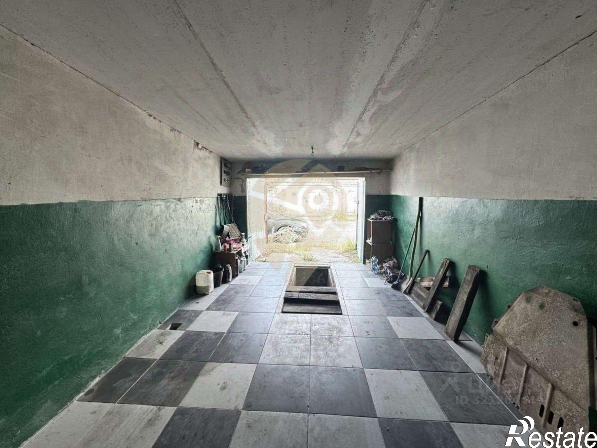 Купить гараж, место в паркинге за 336 540 рублей на Песочная улица