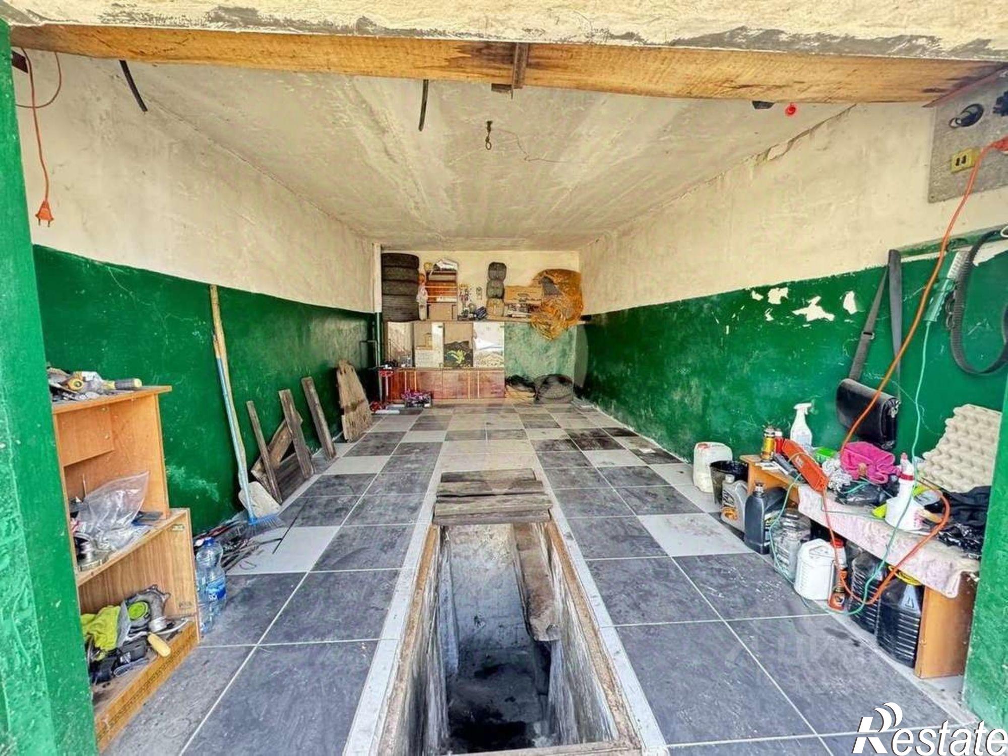 Купить гараж, место в паркинге за 336 540 рублей на Песочная улица