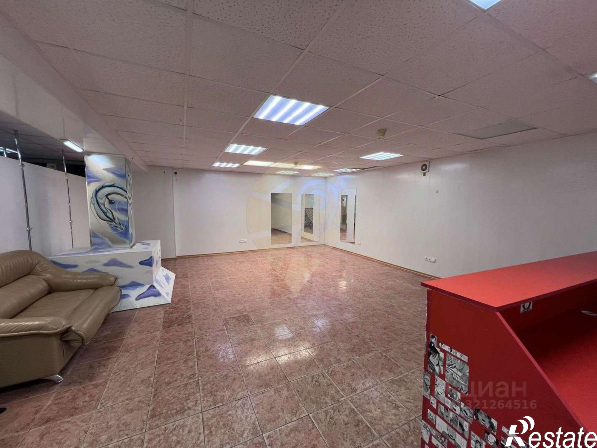 Купить торговое помещение за 8 300 060 рублей на проспект Алексея Угарова (Ворошиловский дублёр)