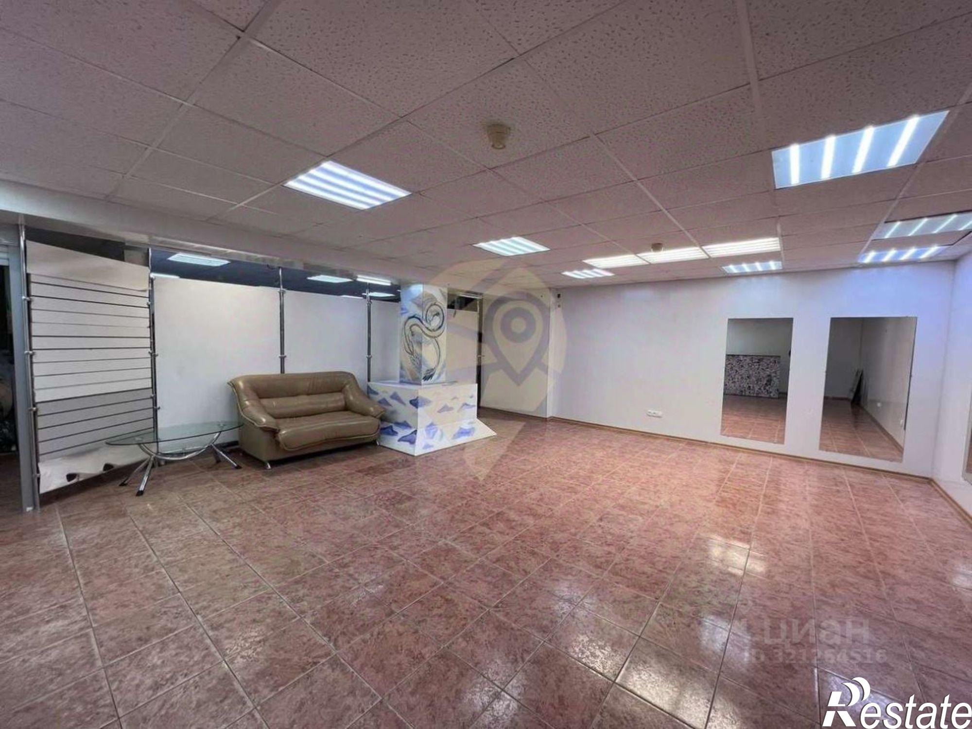 Купить торговое помещение за 8 300 060 рублей на проспект Алексея Угарова (Ворошиловский дублёр)