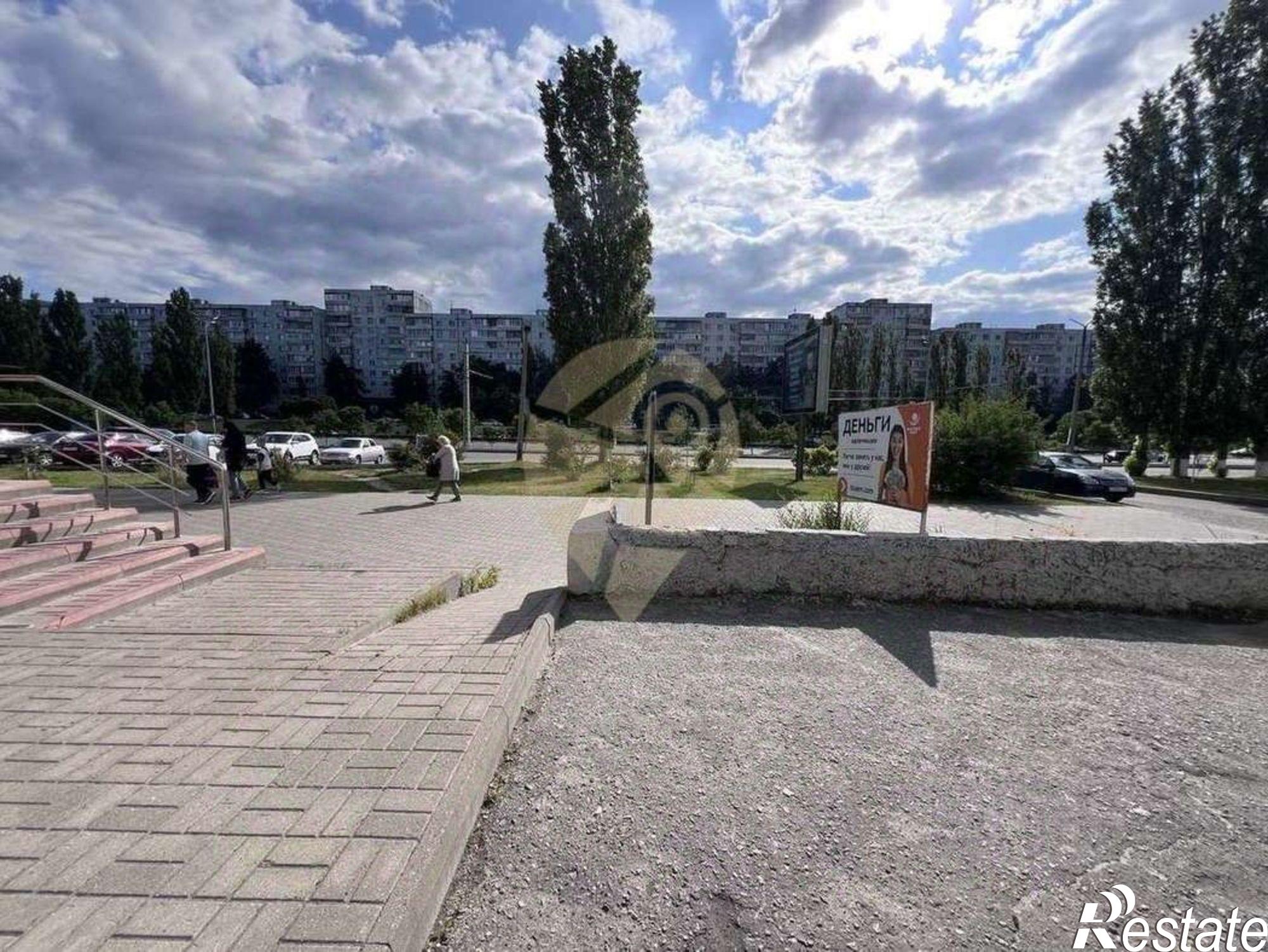 Купить торговое помещение за 8 300 060 рублей на проспект Алексея Угарова (Ворошиловский дублёр)