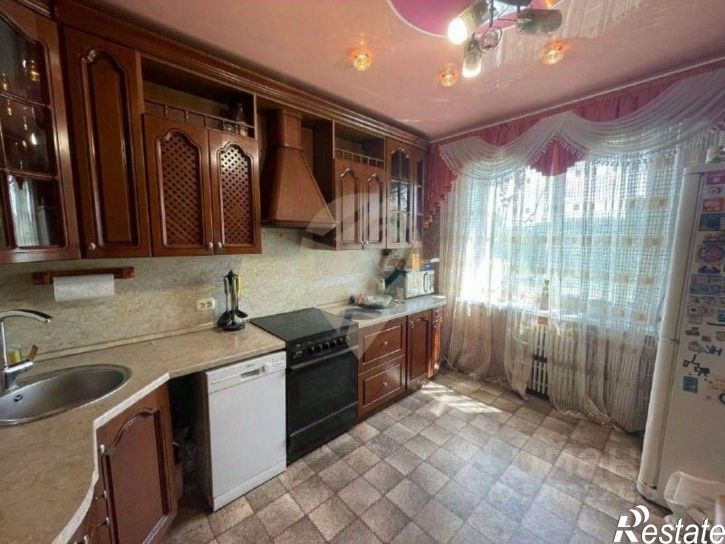 4-комн квартира Буденного мкр,дом 8