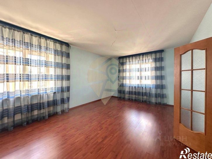 3-комн квартира Степной мкр,дом 2