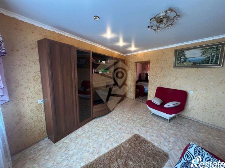 4-комн квартира Буденного мкр,дом 4