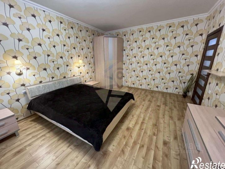 3-комн квартира Степной мкр,дом 6