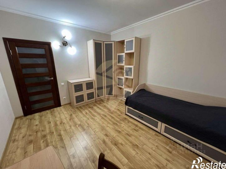 3-комн квартира Степной мкр,дом 6