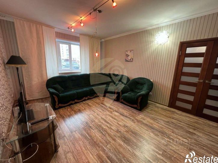 3-комн квартира Степной мкр,дом 6