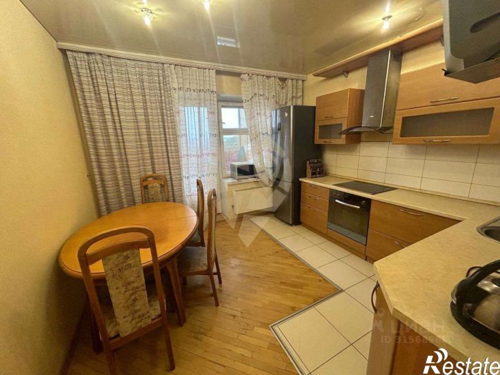 3-комн квартира Степной мкр,дом 15