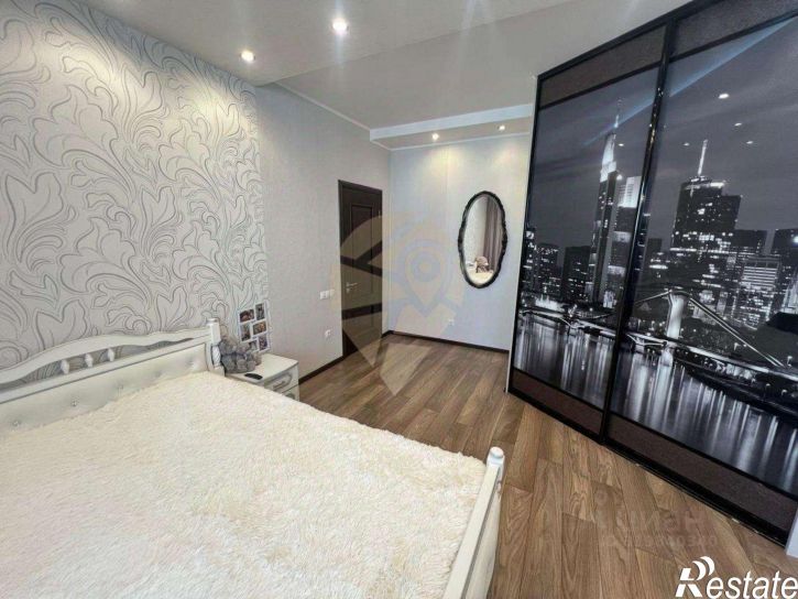 3-комн квартира Степной мкр,дом 7