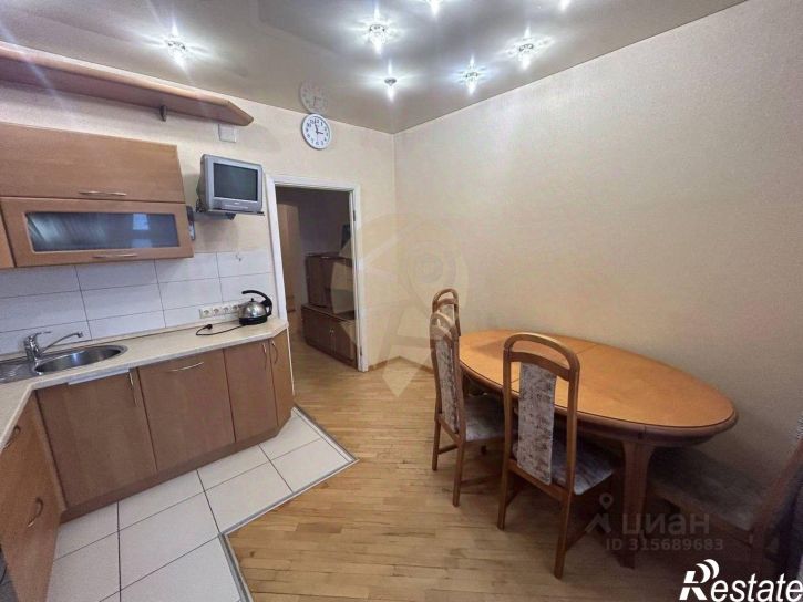 3-комн квартира Степной мкр,дом 15