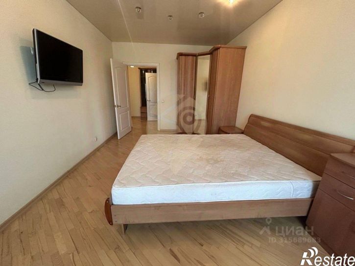 3-комн квартира Степной мкр,дом 15